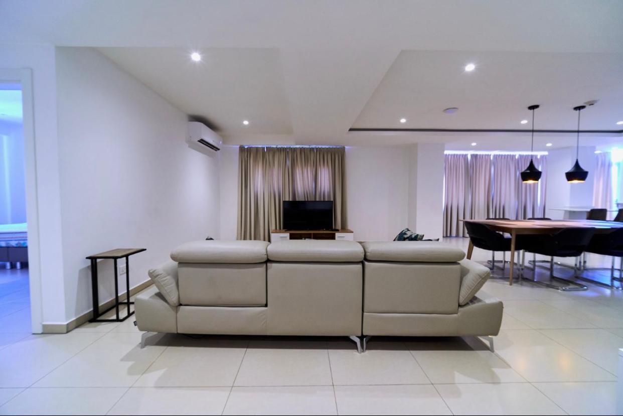 Suncity Hotel Apartment Accra Extérieur photo