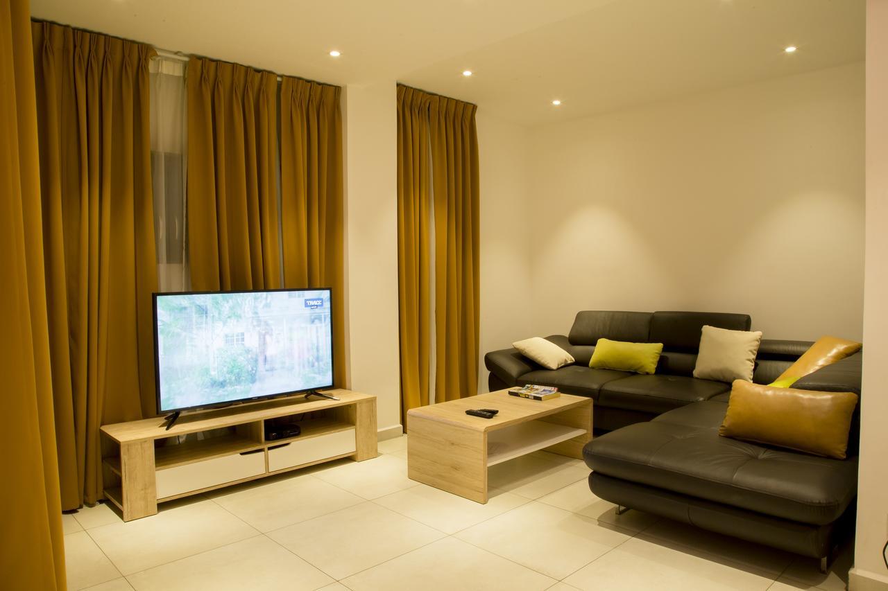 Suncity Hotel Apartment Accra Extérieur photo